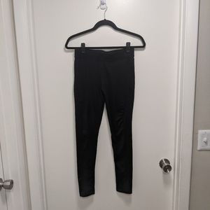 VSX Train Like An Angel Butt Ruch Scrunch Leggings